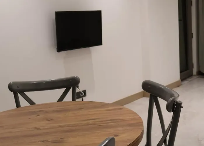 Apartment Premium With Modern And Comfortable Pool *